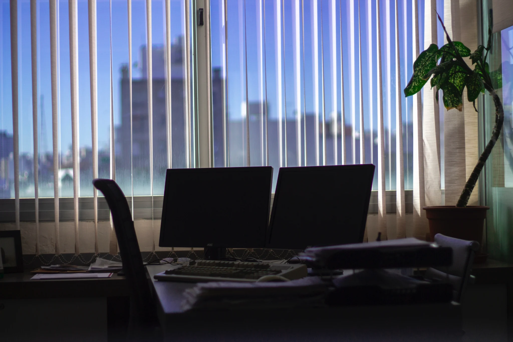 dark computer monitors